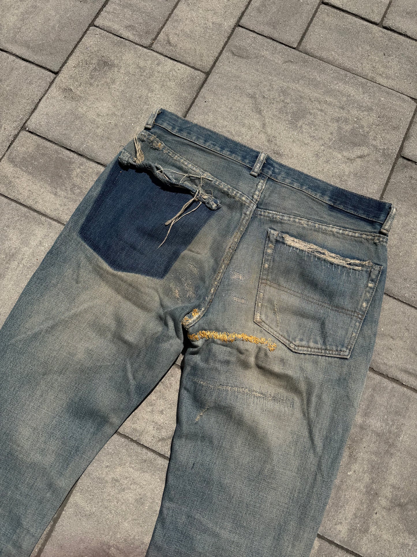 AW04 Undercover Red Yarn 68 Denim