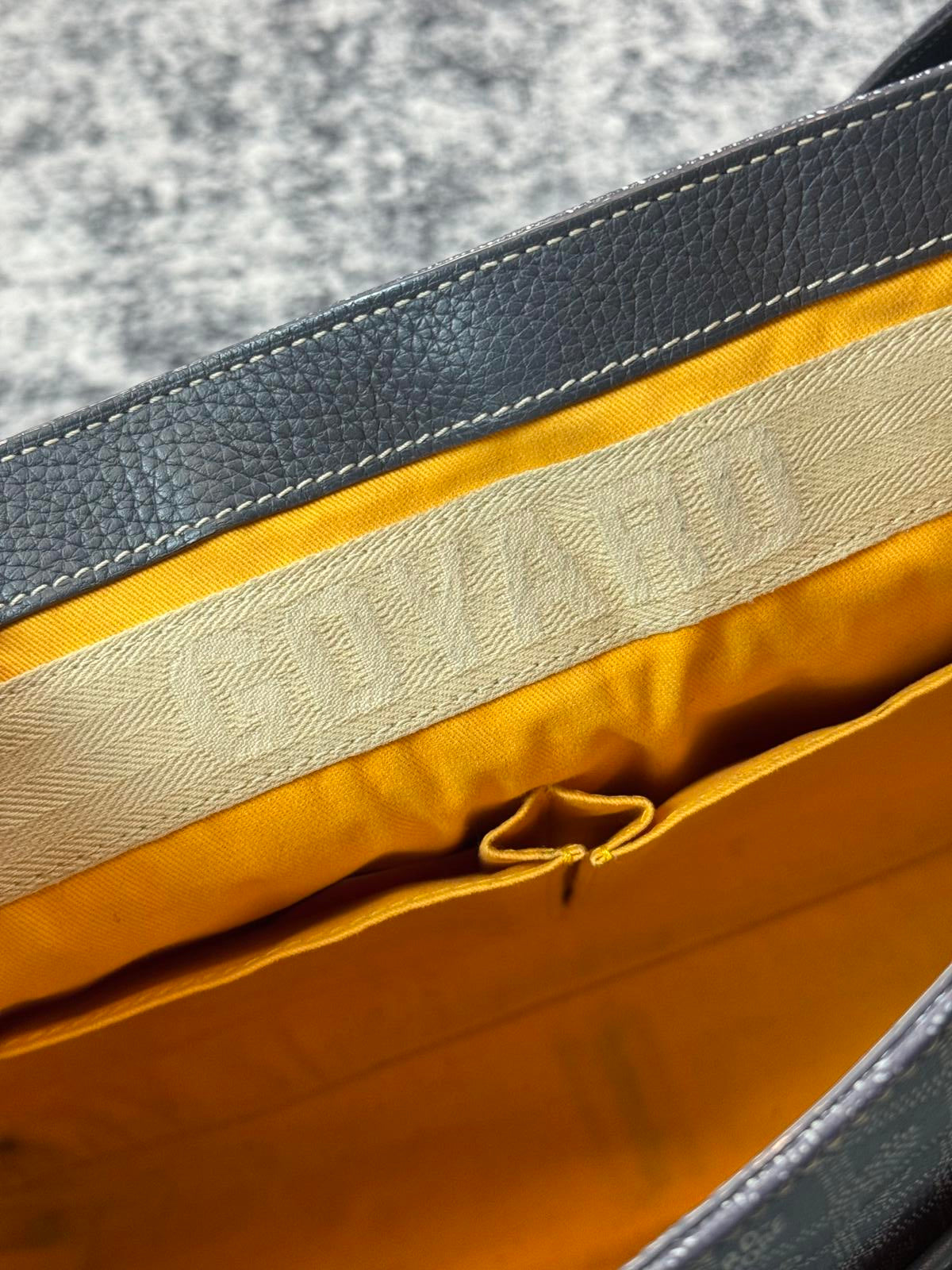 2013 Goyard Grand Bleu GM Messeneger Bag