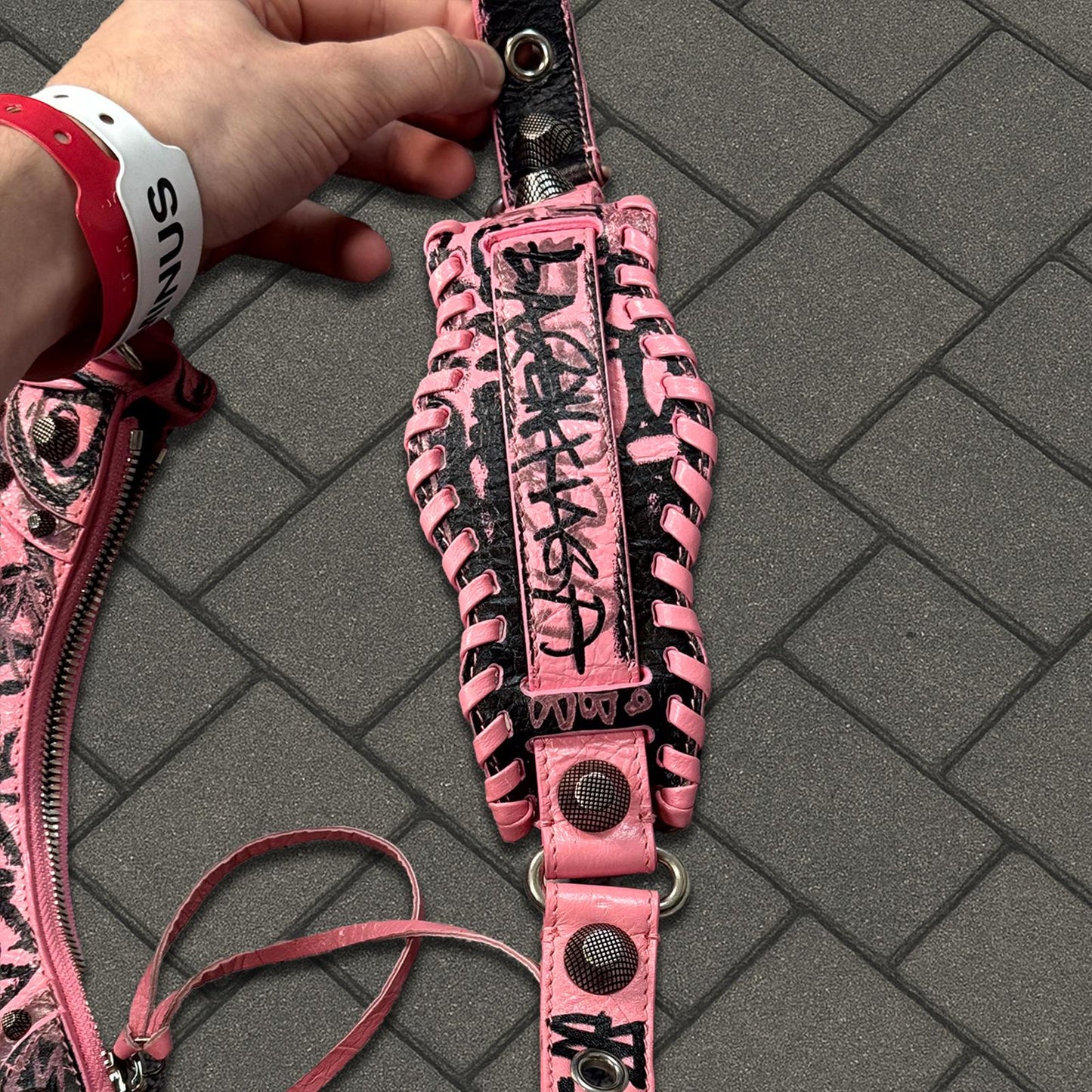 2022 Balenciaga Pink Graffiti Le Cagole Handbag