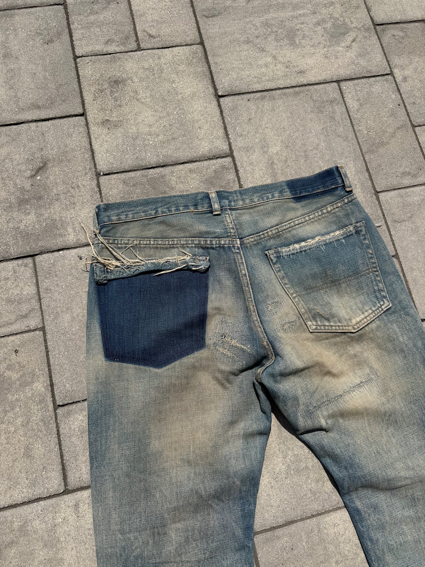 AW04 Undercover Red Yarn 68 Denim