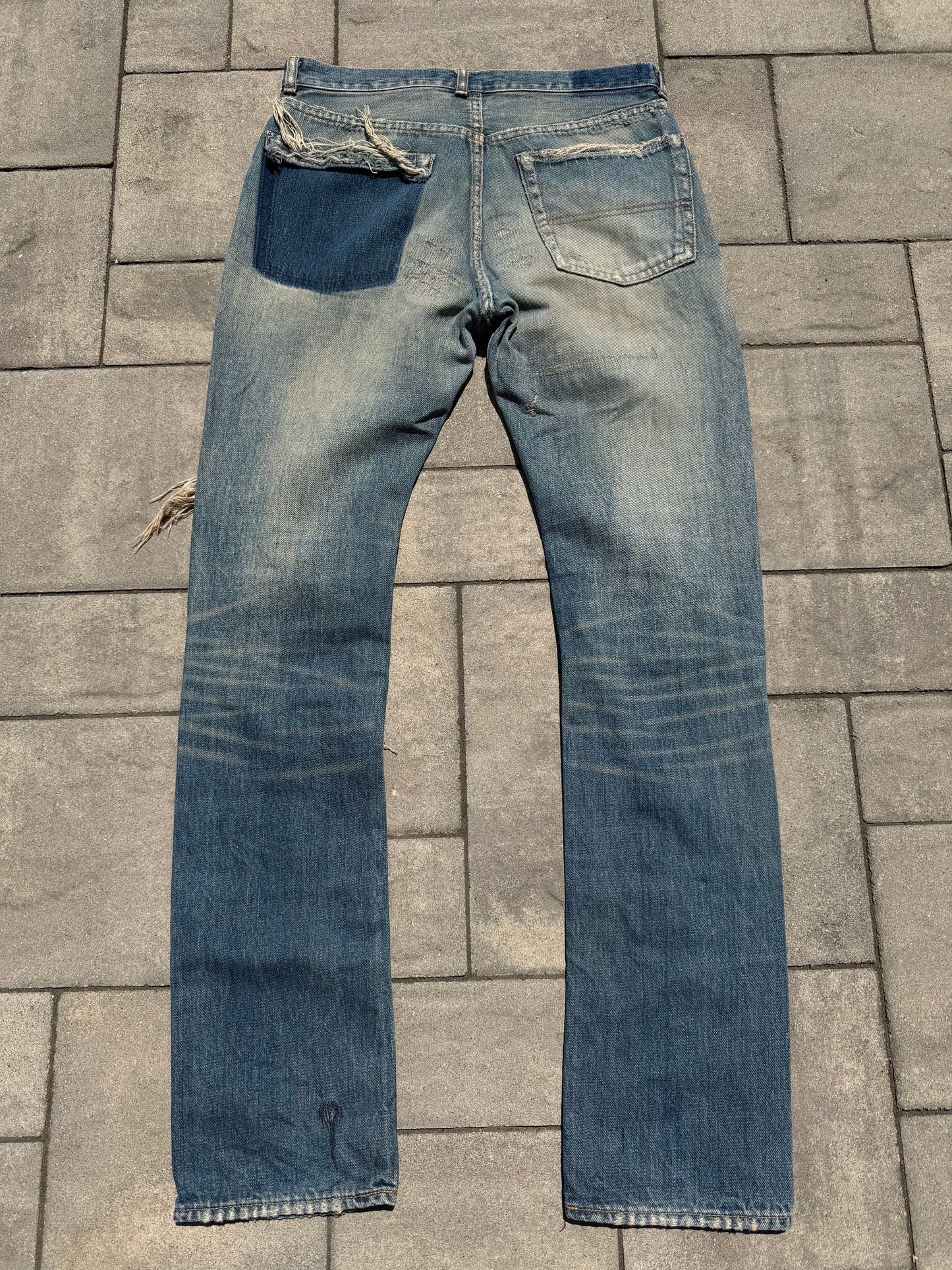 AW04 Undercover Red Yarn 68 Denim
