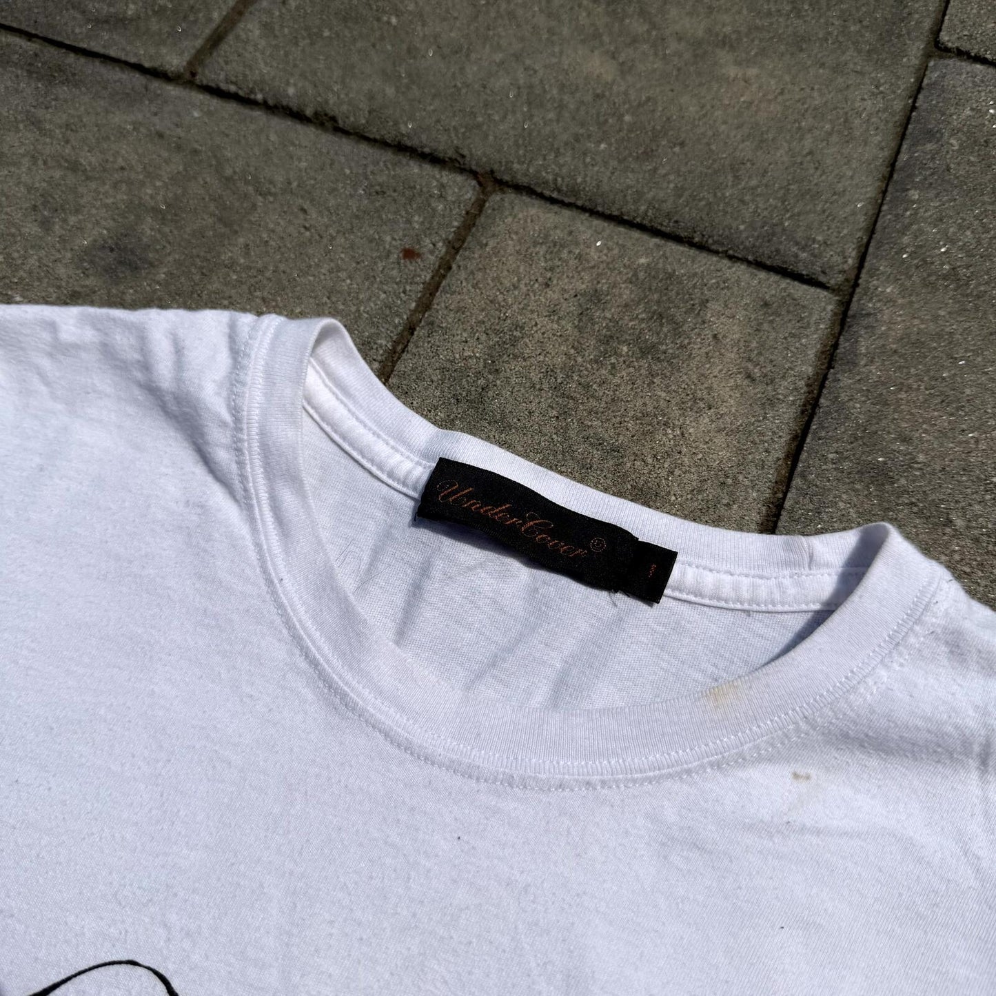 AW06 Undercover Heart Grasp Tee
