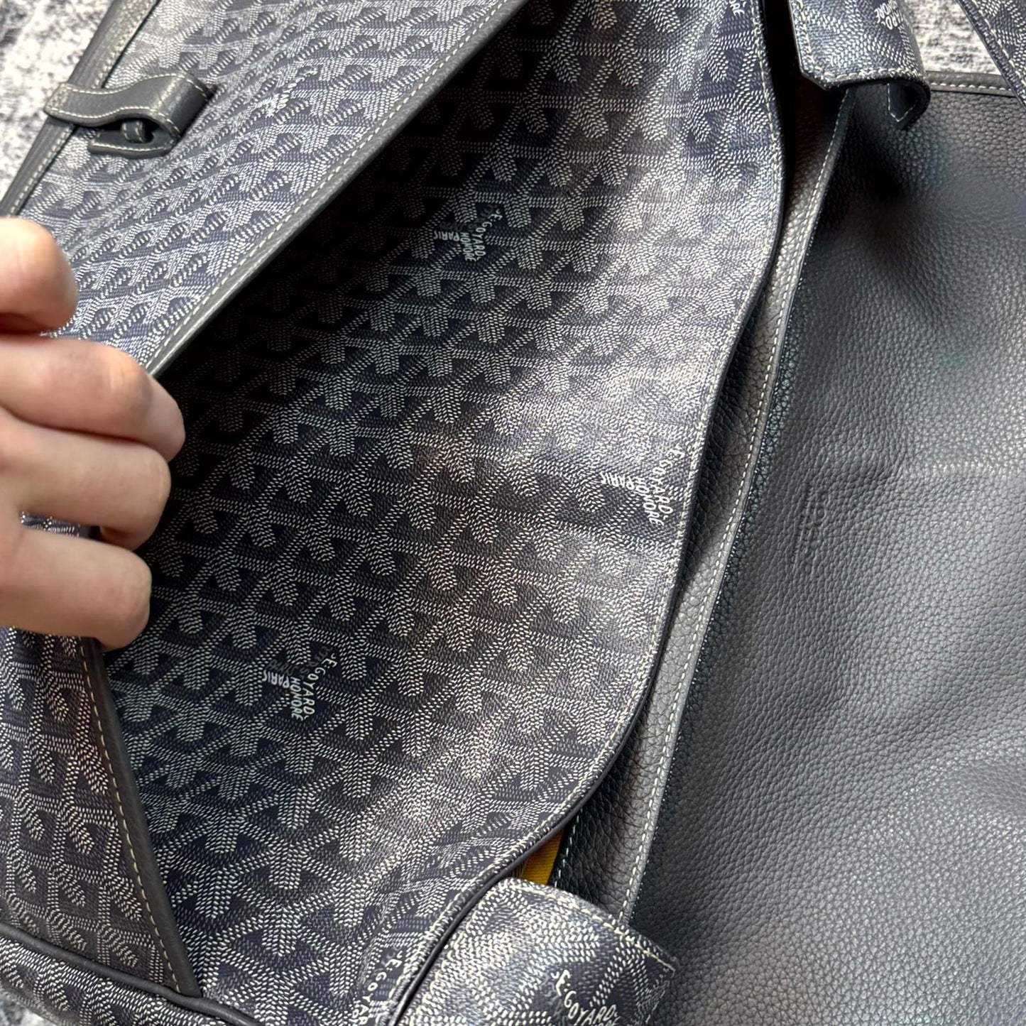 2013 Goyard Grand Bleu GM Messeneger Bag