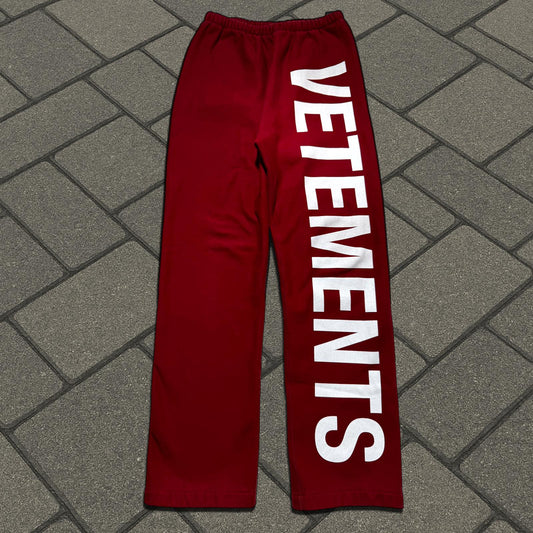 AW18 Vetements Red Spellout Sweatpants