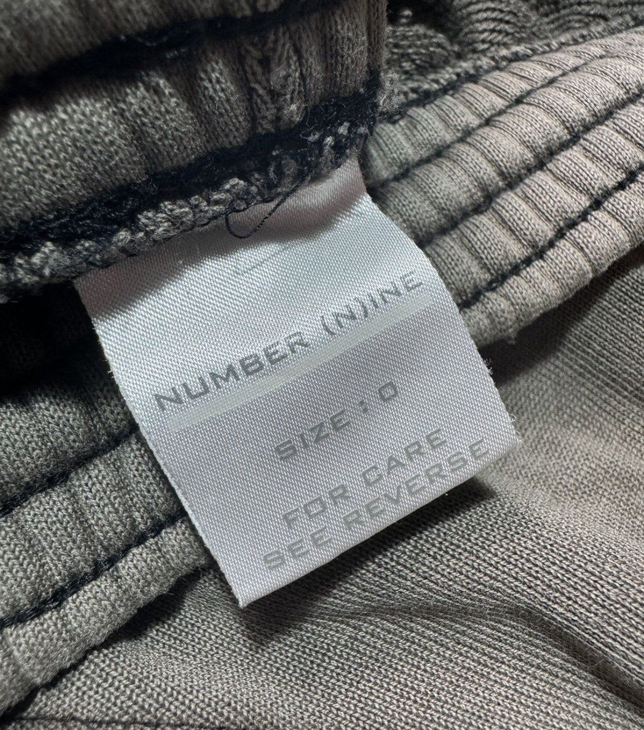 AW01 Number Nine Crest Sweatpants