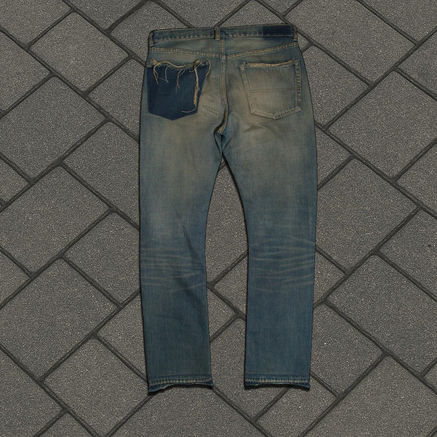 AW04 Undercover Red Yarn 68 Denim