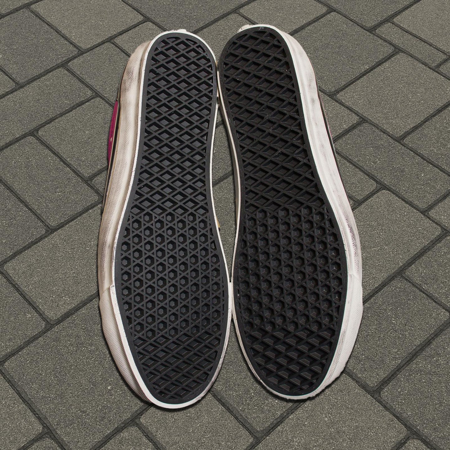 Vans Pearlized Fuchsia Red Old Skool 36