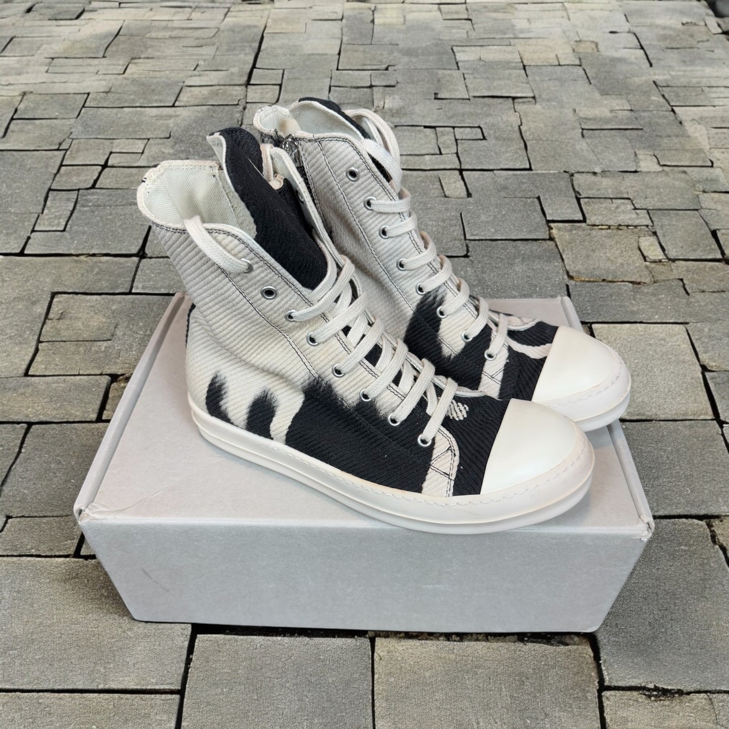 FW16 Rick Owens Bleach Vomit Ramones