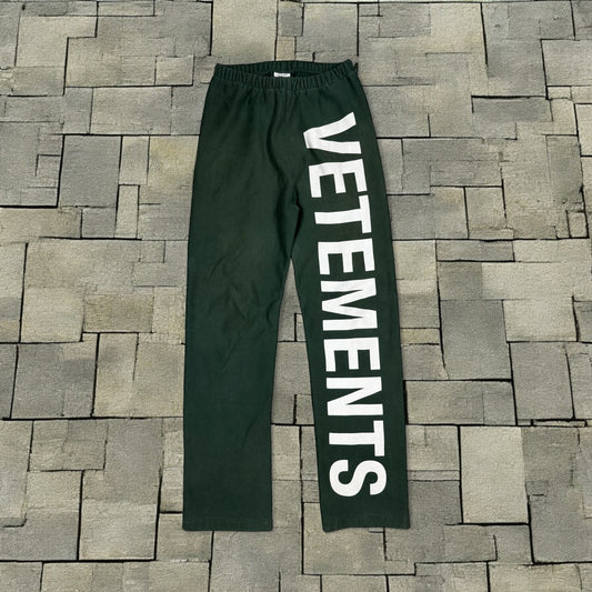 AW19 Vetements Green Spellout Sweatpants