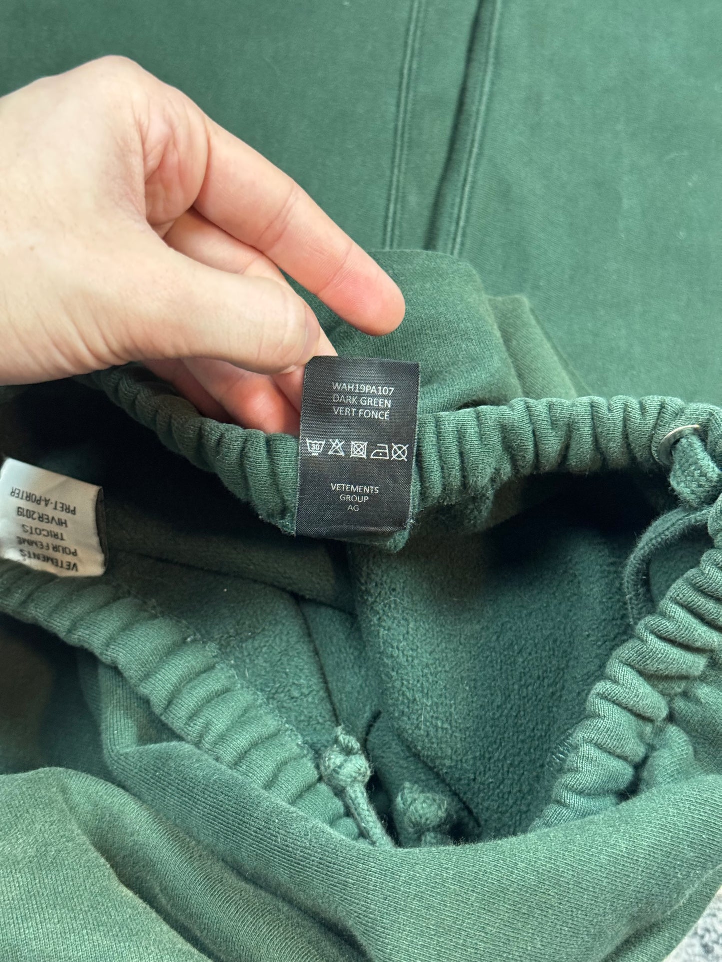 AW19 Vetements Green Spellout Sweatpants