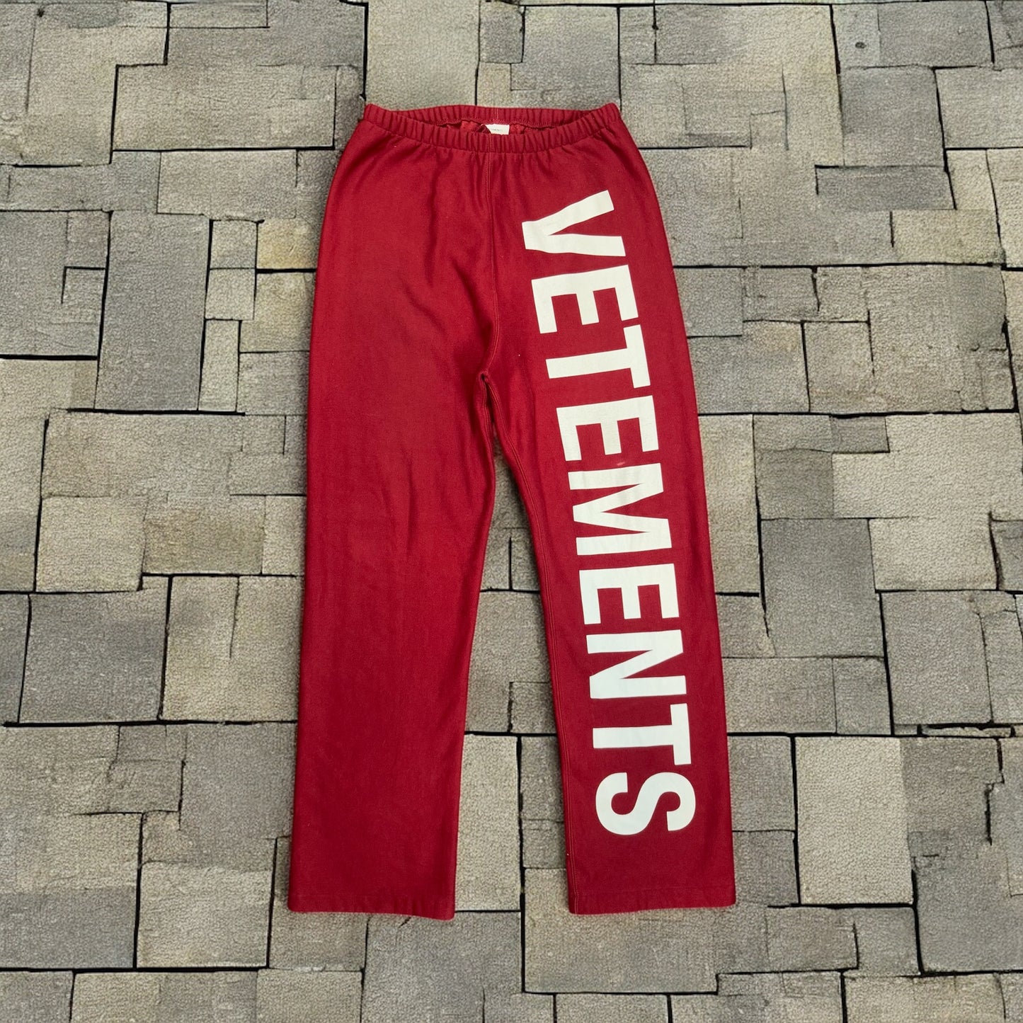 AW18 Vetements Red Spellout Sweatpants