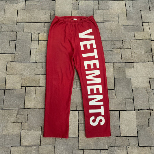 AW18 Vetements Red Spellout Sweatpants
