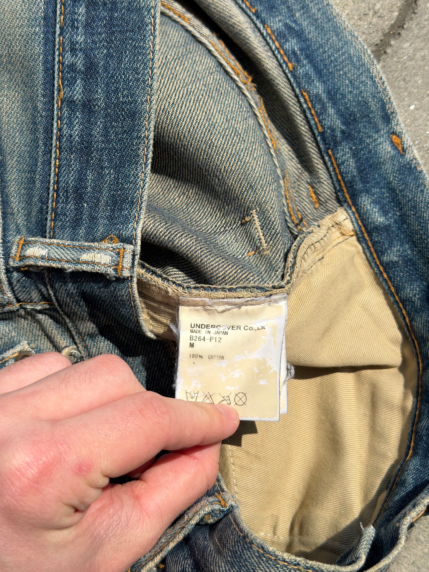 AW04 Undercover Red Yarn 68 Denim