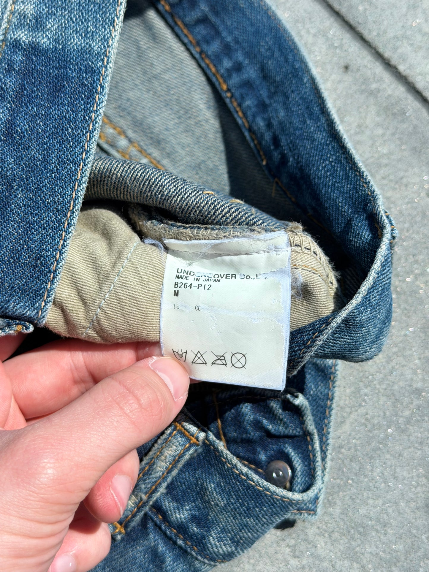 AW04 Undercover Red Yarn 68 Denim