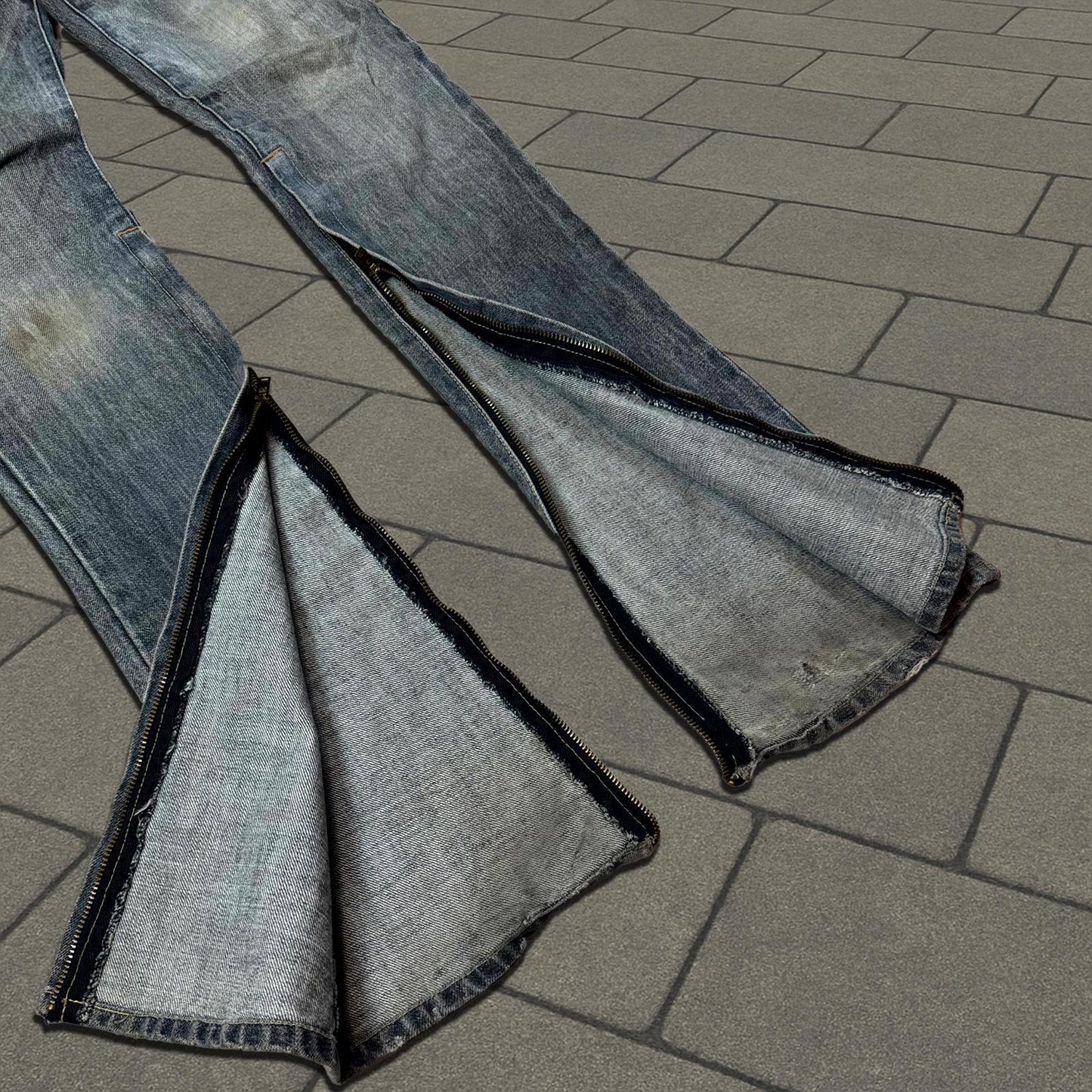 LGB Zipper Flared Denim