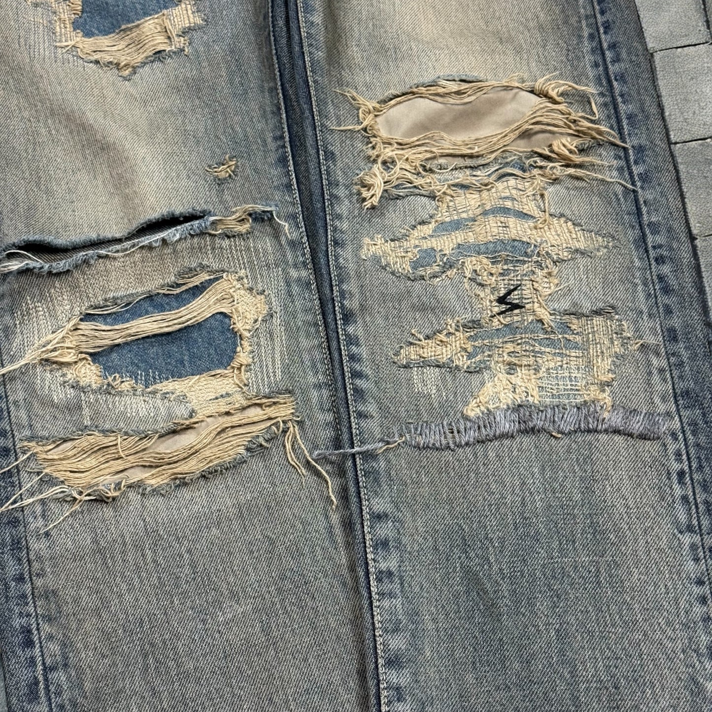 SS10 Undercover Silver Yarn 68 Denim