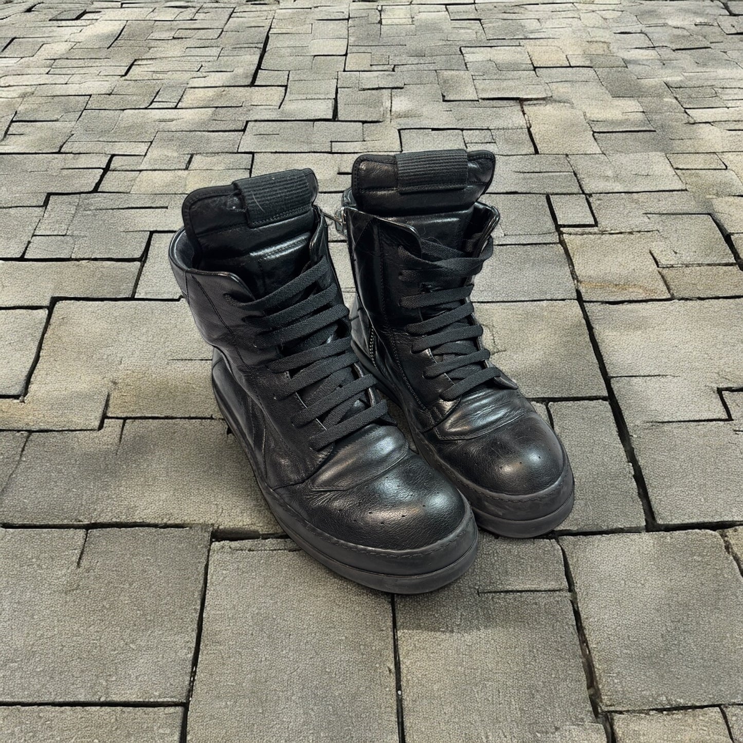 AW10 “Gleam” Rick Owens Black Short Tounge Geobasket