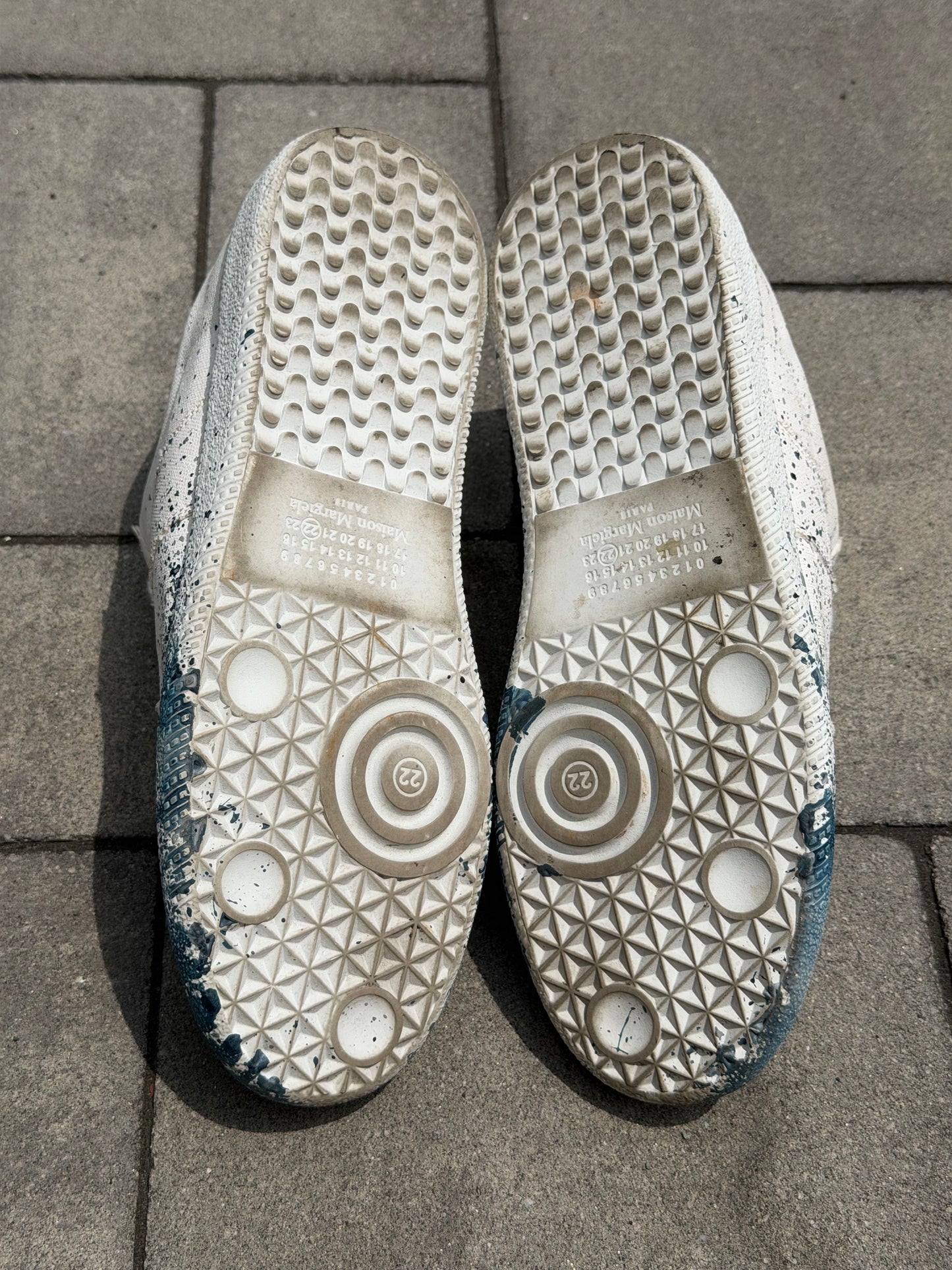 Maison Margiela Blue Paint Splatter Gat Sneaker