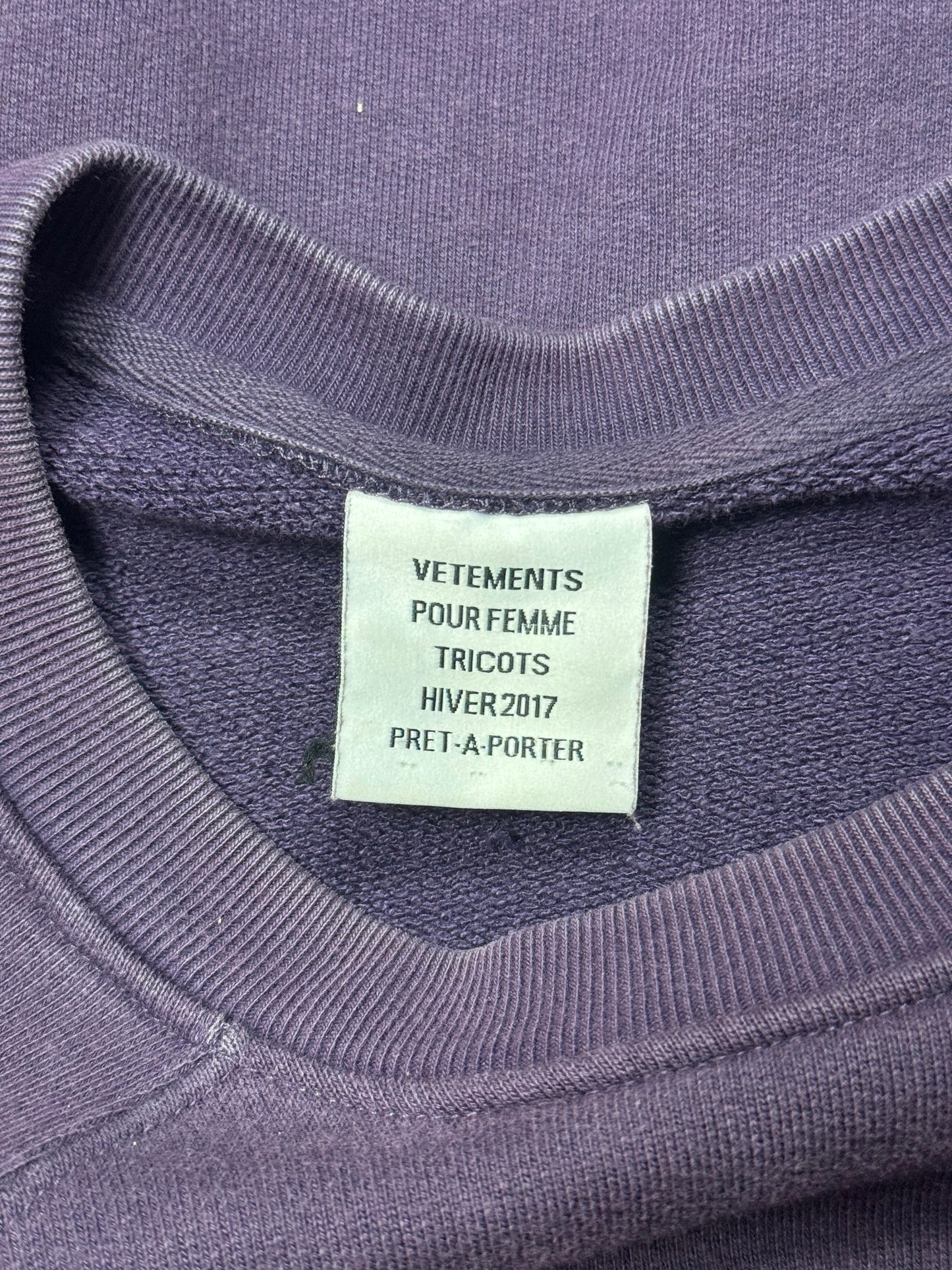 AW17 Vetements Unskinny Crewneck