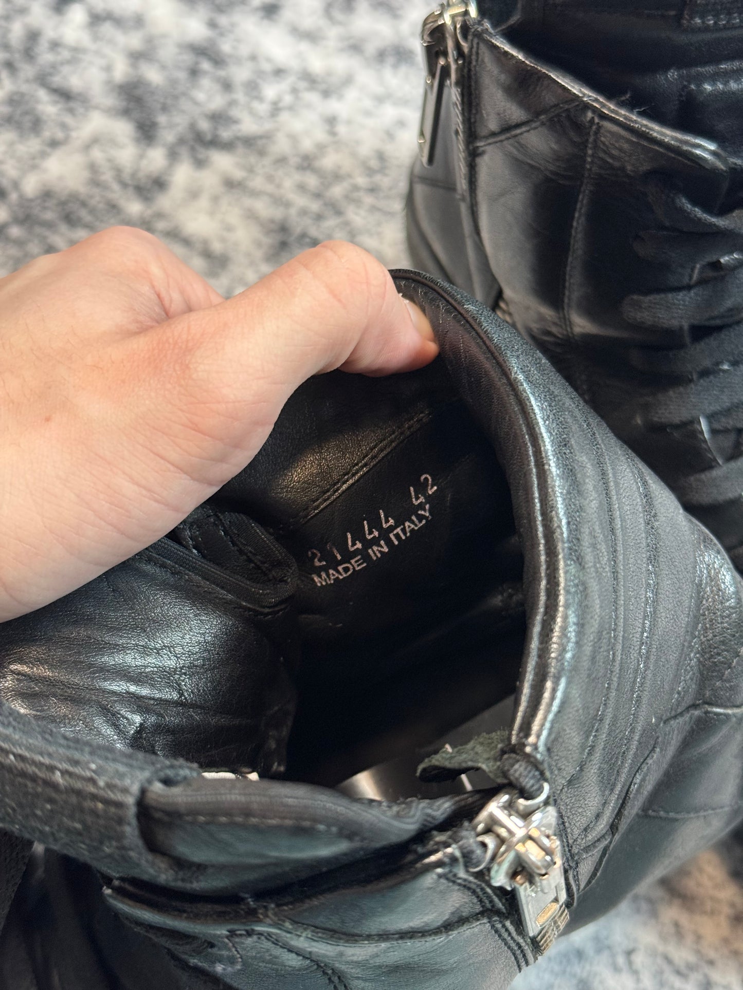 AW10 “Gleam” Rick Owens Black Short Tounge Geobasket