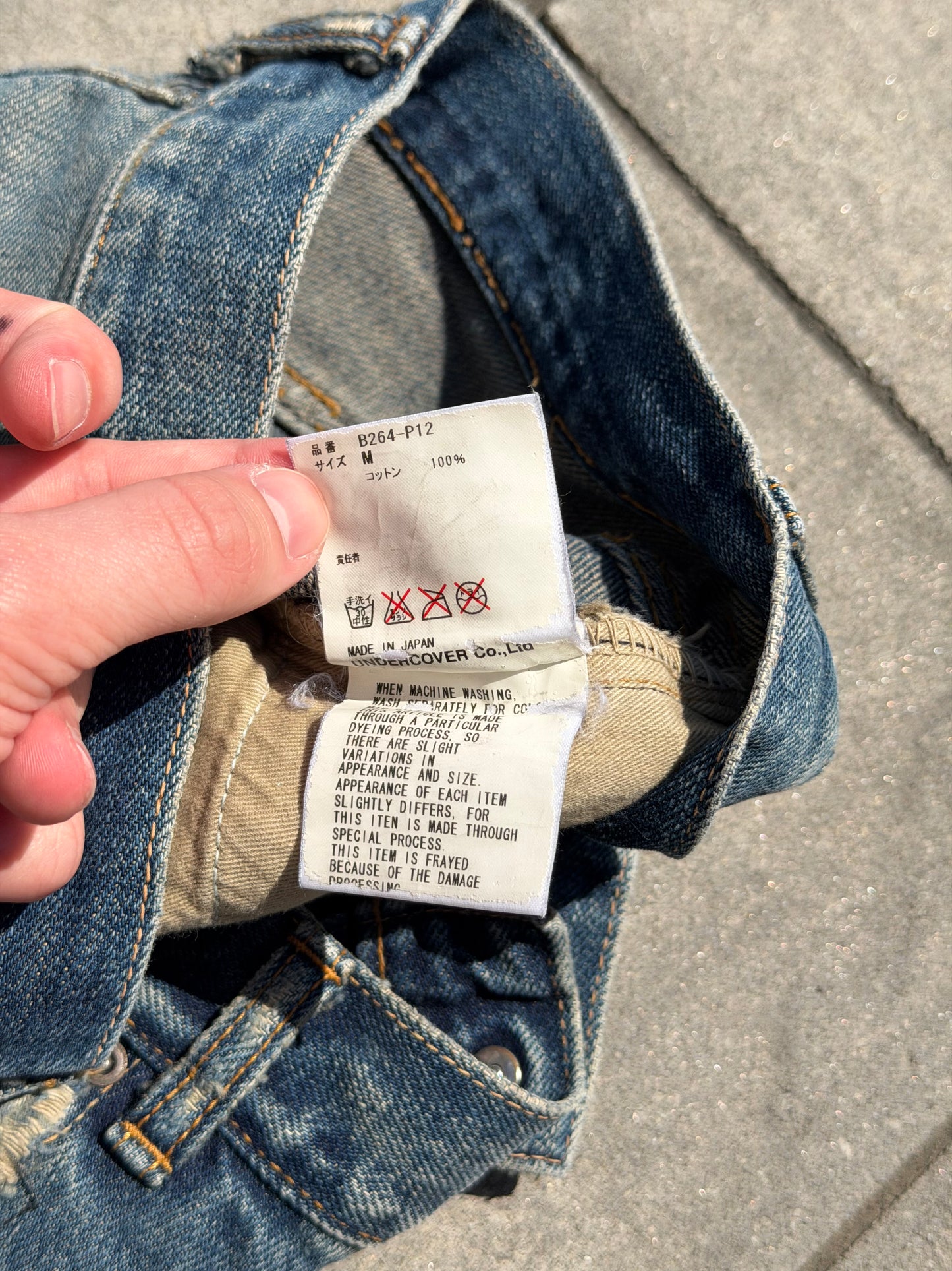 AW04 Undercover Red Yarn 68 Denim
