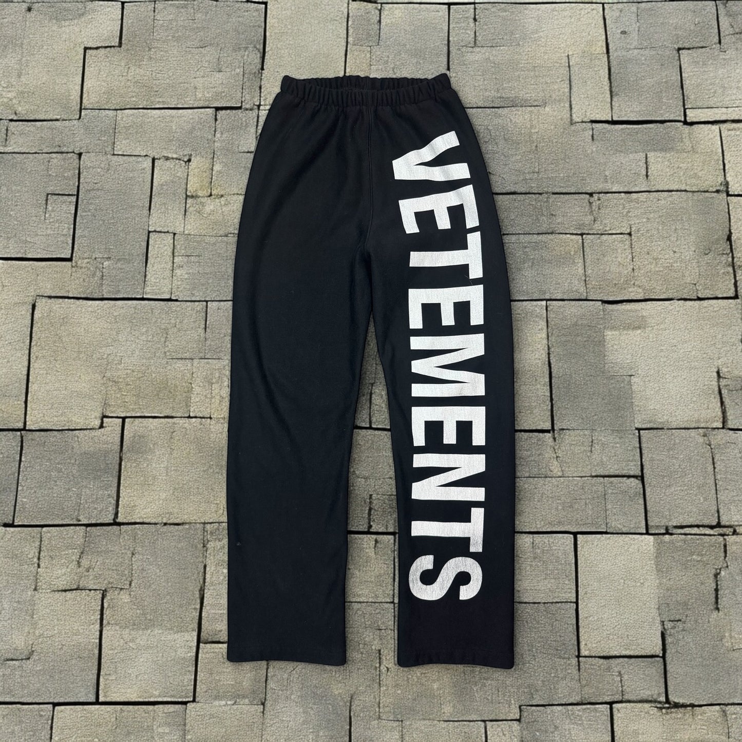 AW19 Vetements Black Spellout Sweatpants