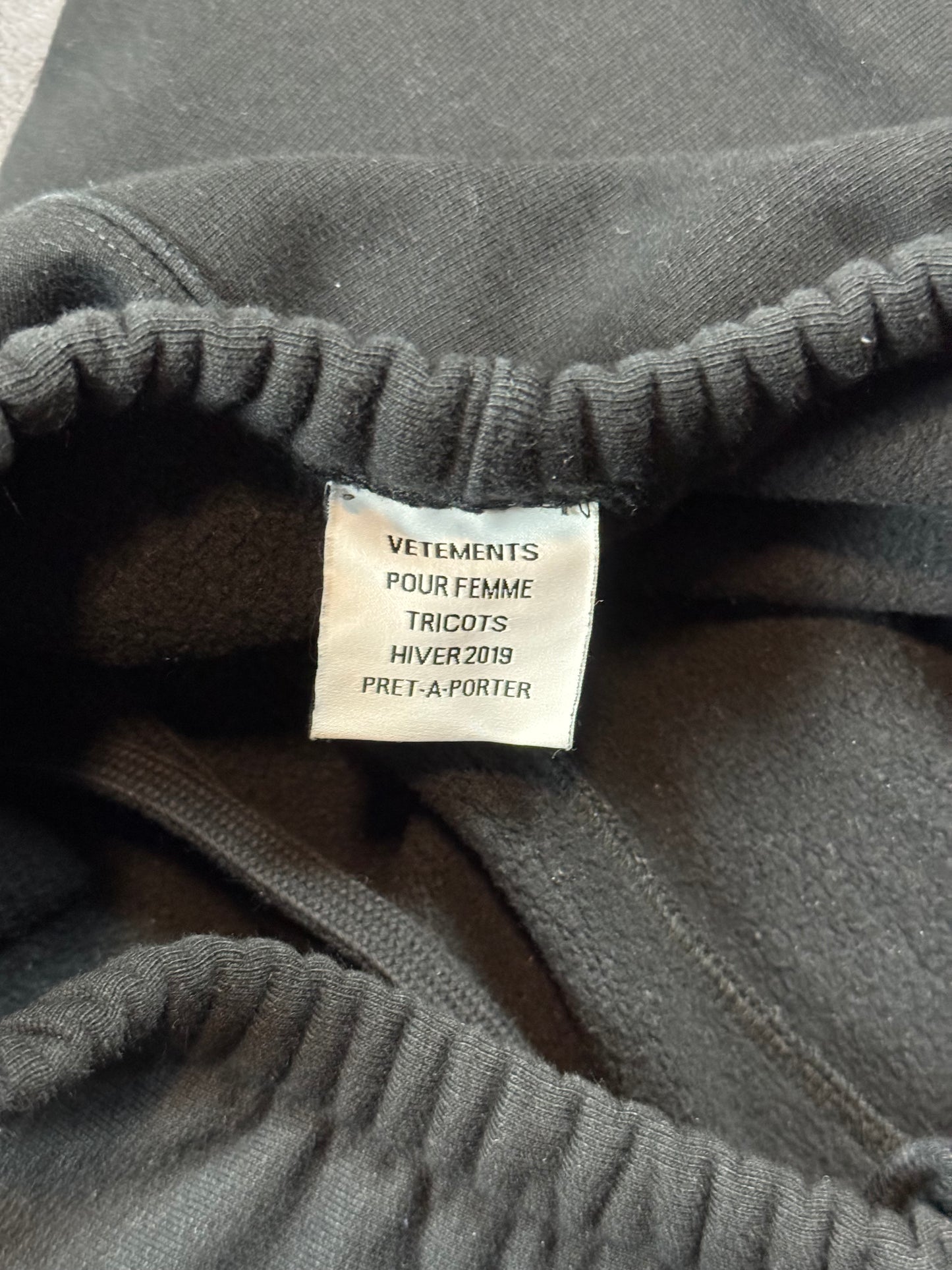 AW18 Vetements Black Spellout Sweatpants
