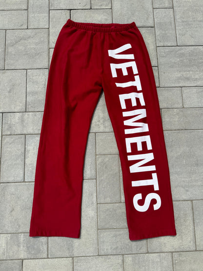 AW19 Vetements Spellout Sweatpants