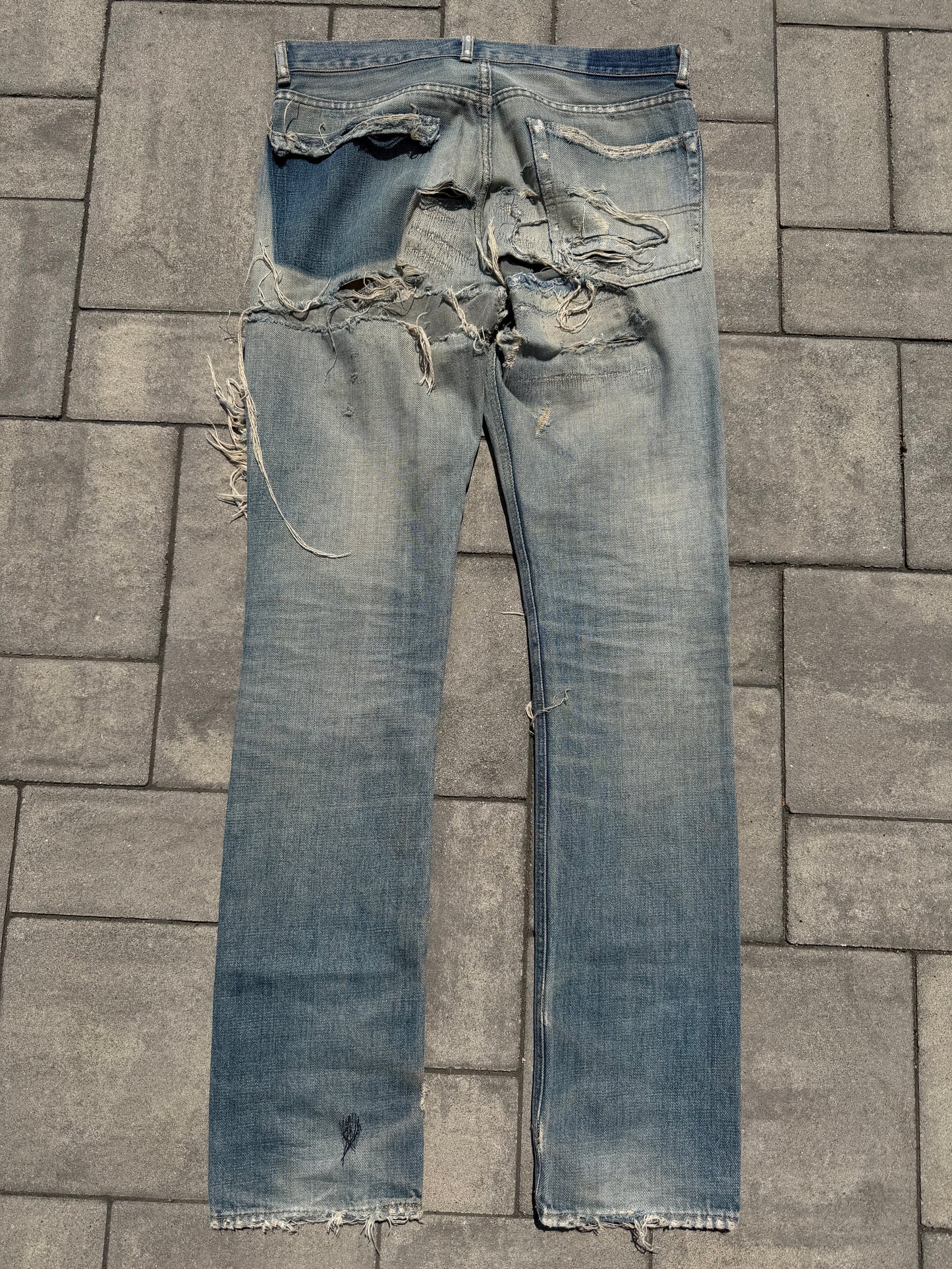AW04 Undercover Red Yarn 68 Denim