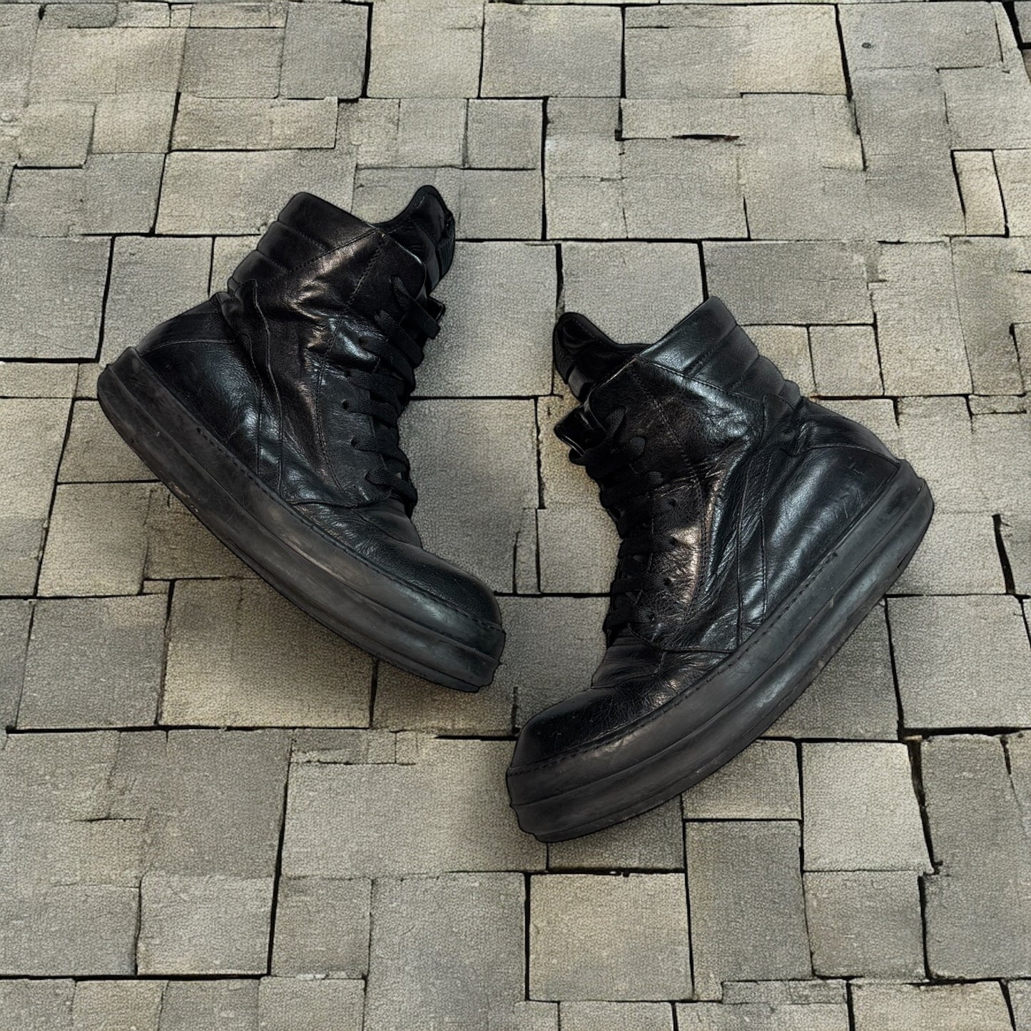 AW10 “Gleam” Rick Owens Black Short Tounge Geobasket