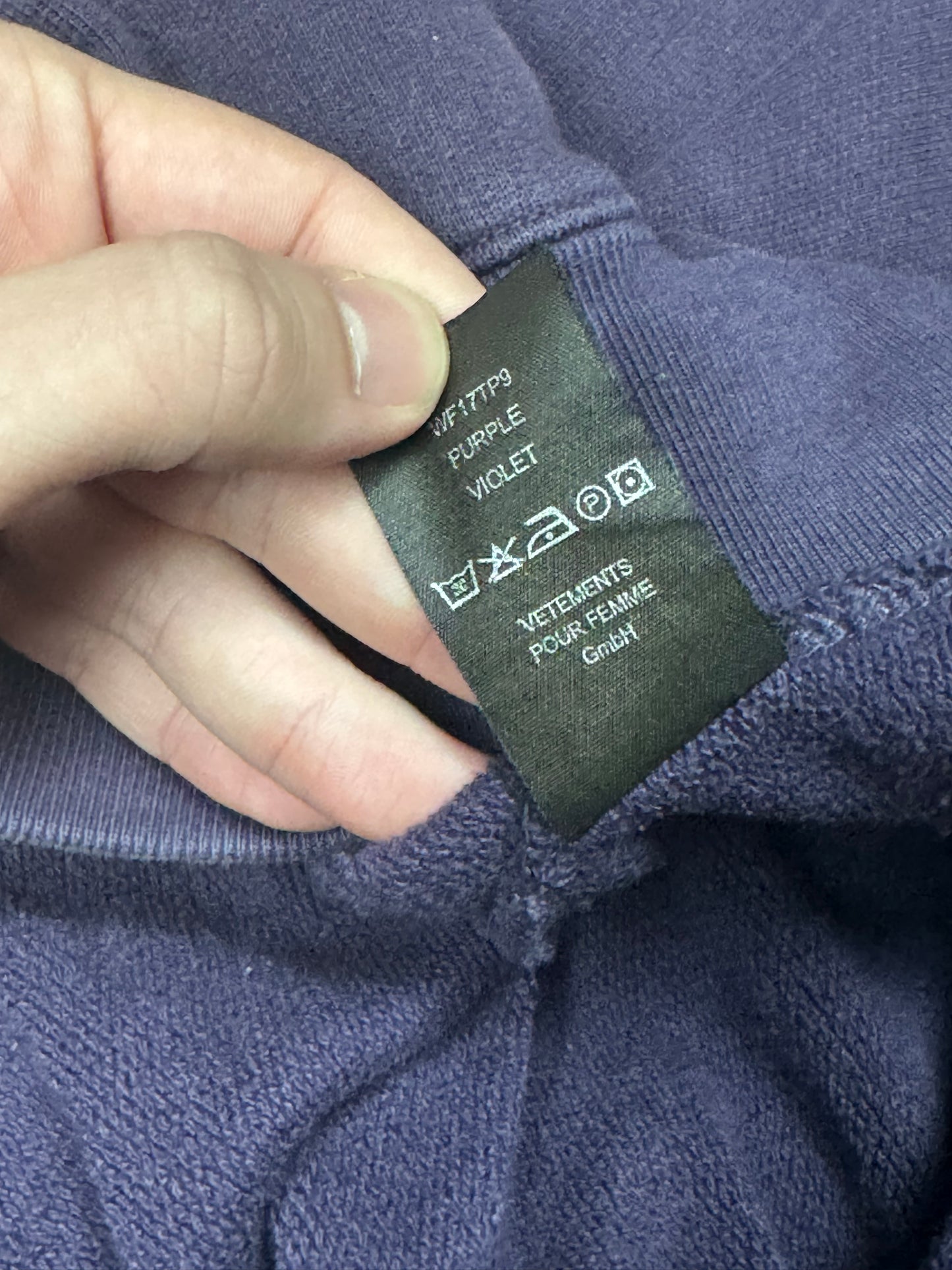 AW17 Vetements Unskinny Crewneck