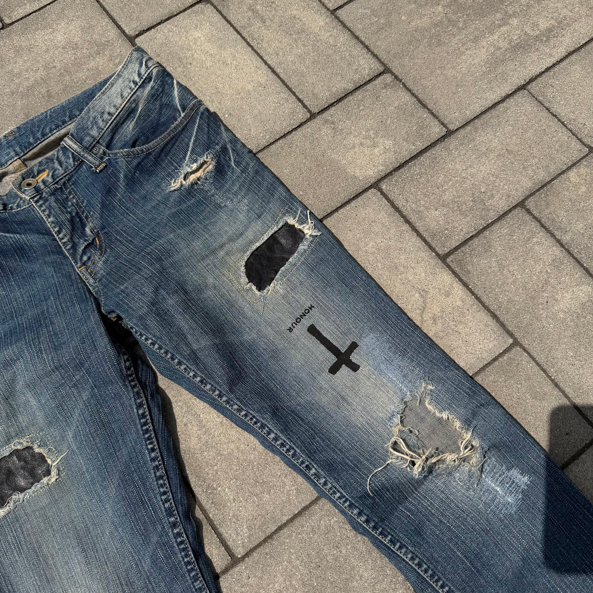 Le Grande Bleu Cross Denim