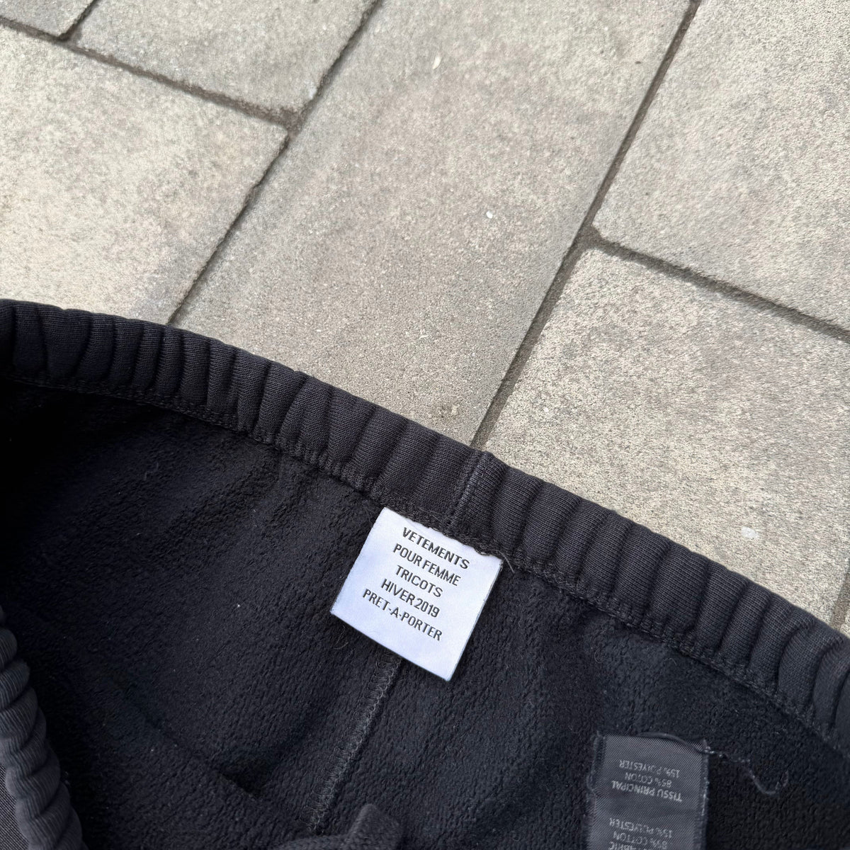 AW18 Vetements Black Spellout Sweatpants