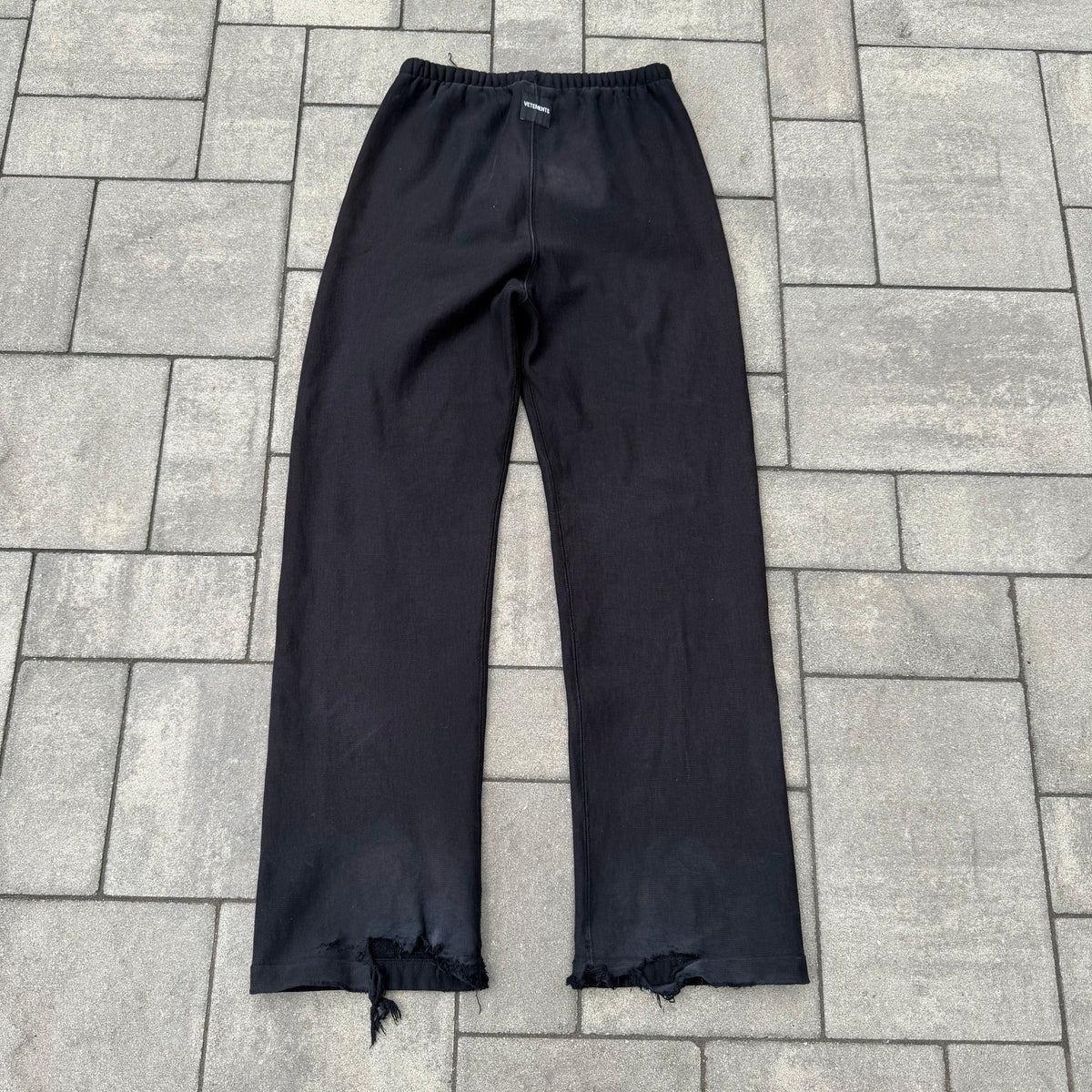 AW18 Vetements Black Spellout Sweatpants