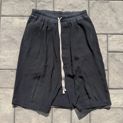 FW18 Rick Owens Pod Shorts