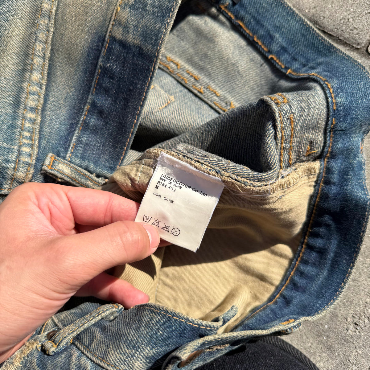 AW04 Undercover Red Yarn 68 Denim