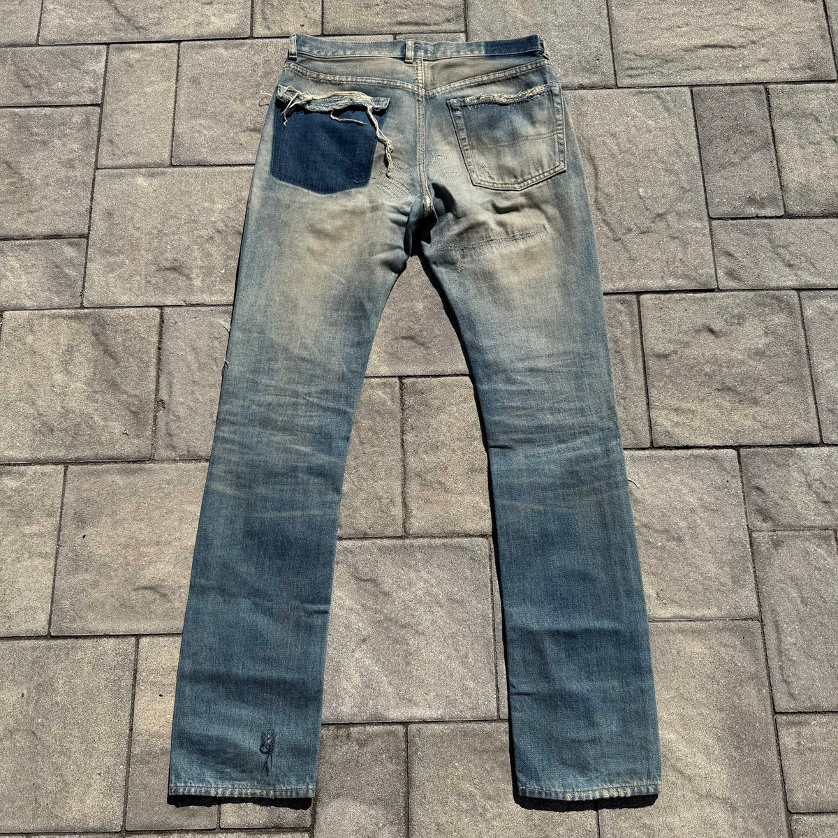 AW04 Undercover Red Yarn 68 Denim