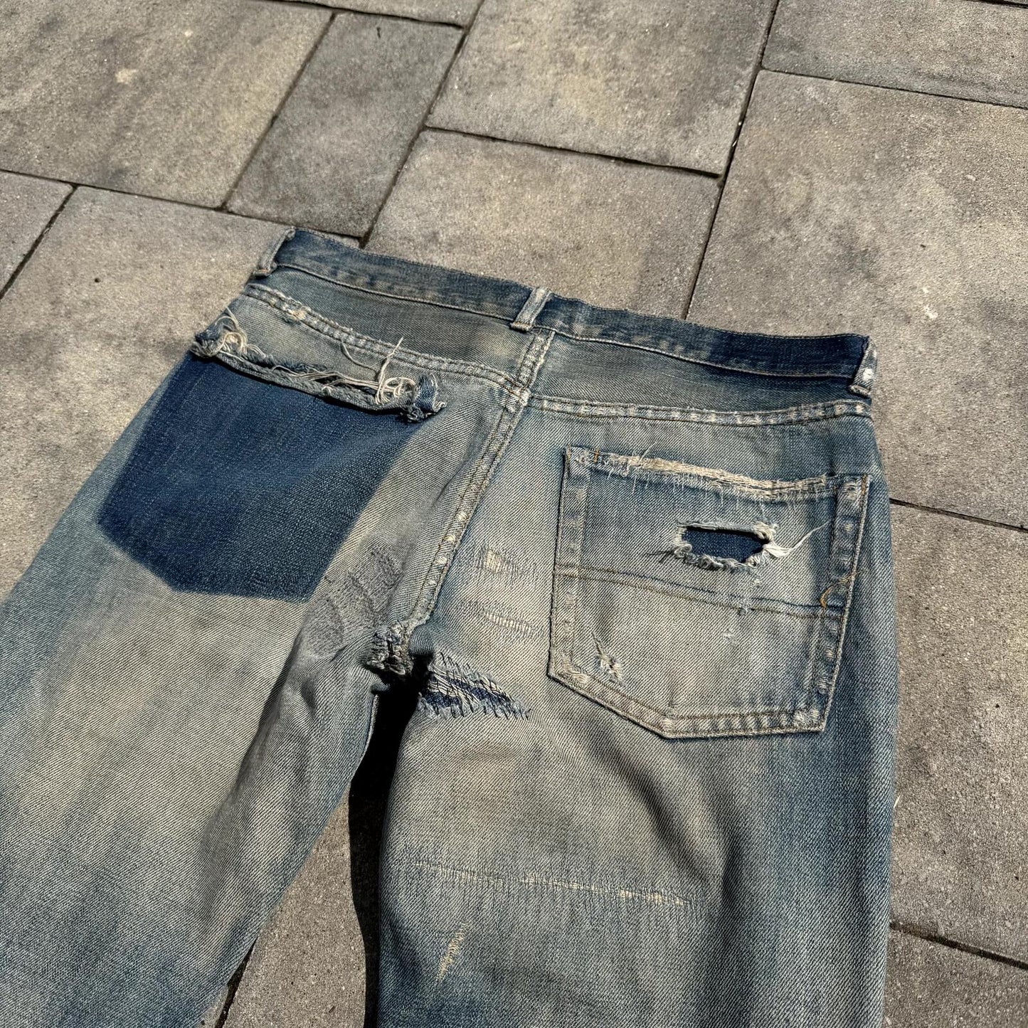 AW04 Undercover Red Yarn 68 Denim