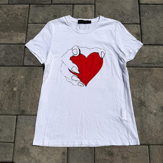 AW06 Undercover Heart Grasp Tee