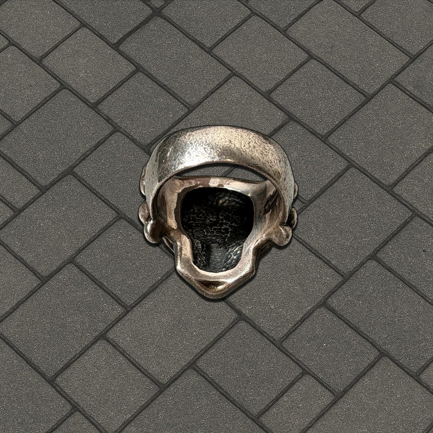 AW03 Undercover Paperdoll Ring