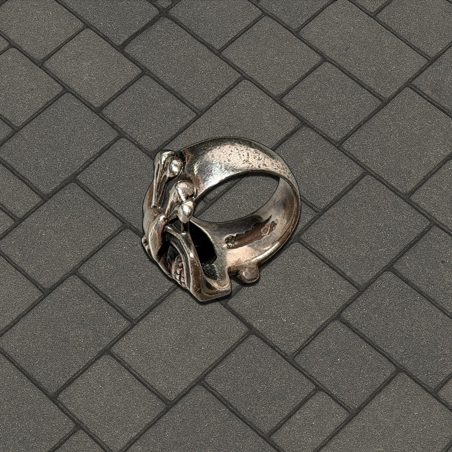 AW03 Undercover Paperdoll Ring
